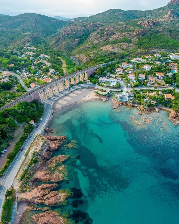 Studio 1 Neuf A 100 M Des Plages Et De La Gare Saint-Raphaël Buitenkant foto